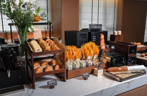 Zhengdong New Area Hotel | Atour Hotel Zhengzhou Convention and Exhibition Center Shangdu Road