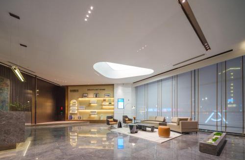 Guancheng Hui District Hotel | Atour Hotel Zhengzhou Erqi Plaza David City