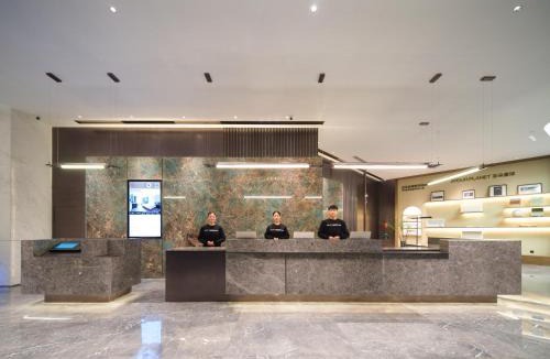 Guancheng Hui District Hotel | Atour Hotel Zhengzhou Erqi Plaza David City