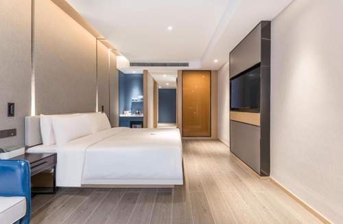 Xihu Hotel | Atour Hotel Zhijiang Bridge