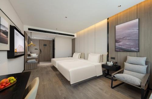 Zhongshan Hotel | Atour Hotel Zhongshan Henglan Chang New Times Square
