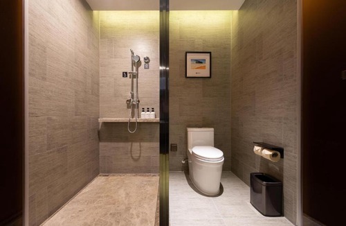 Gangkou Hotel | Atour Hotel Zhongshan North Station V-PARK Plaza