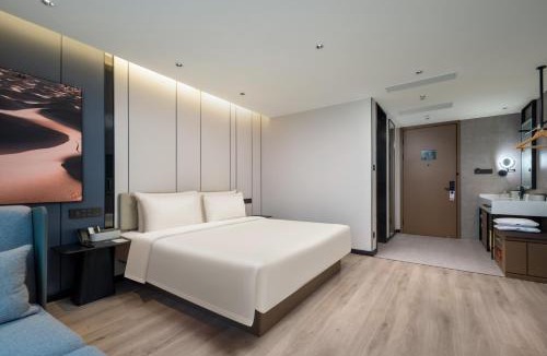 Dinghai Hotel | Atour Hotel Zhoushan New Town