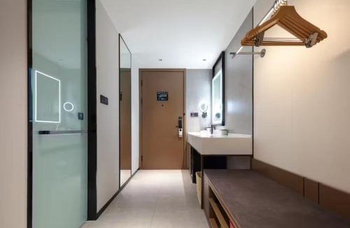 Daishan County Hotel | Atour Hotel Zhoushan Daishan Passenger Transport Center Changhe Road