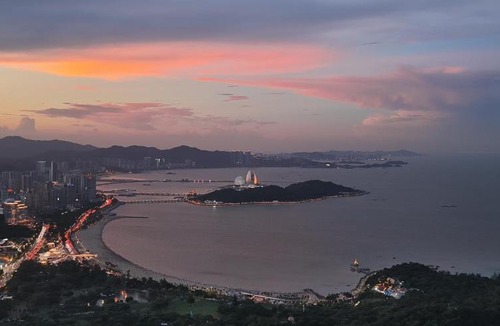 Zhuhai Jida Hotel | Atour Hotel Zhuhai Lover's Road Love Post Office