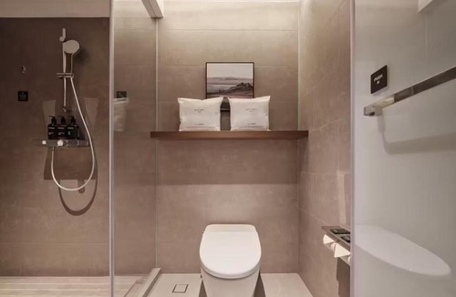 Ziliujing District Hotel | Atour Hotel Zigong Huashang International City Summit Park