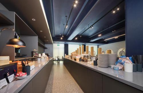 Nangang Qu Hotel | Atour Light HIT West Dazhi Street