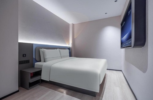 Jinsong Panjiayuan Hotel | Atour Light Hotel Beijing Panjiayuan Chengshousi Subway Station