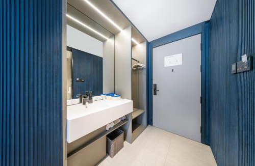 Jinniu Hotel | Atour Light Hotel Chengdu Kuanzhai Alley Fuqin Metro Station