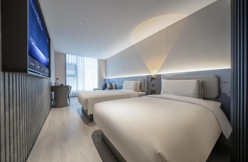Jeifangbei Central Business District Hotel | Atour Light Hotel Chongqing Jiefangbei Jiaochangkou Metro Station