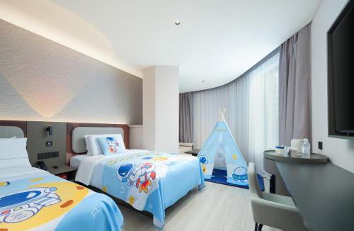 Dalian City Center Hotel | Atour Light Hotel Dalian Donggang Business District Music Fountain Square