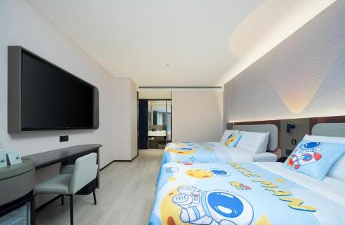 Dalian City Center Hotel | Atour Light Hotel Dalian Donggang Business District Music Fountain Square