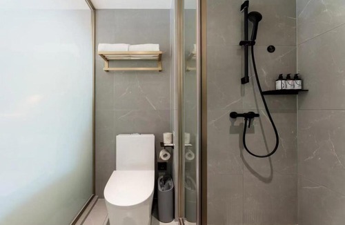 Xi Gang Hotel | Atour Light Hotel Dalian Xinghai Square Hang Lung Shopping Center