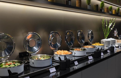 Panyu Hotel | Atour Light Hotel Guangzhou Panyu Chimelong Wanbo Business District
