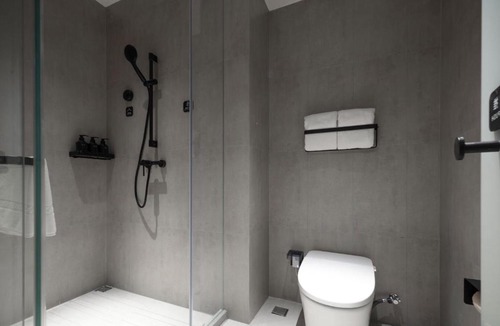 Deqing County Hotel | Atour Light Hotel Huzhou Deqing Moganshan