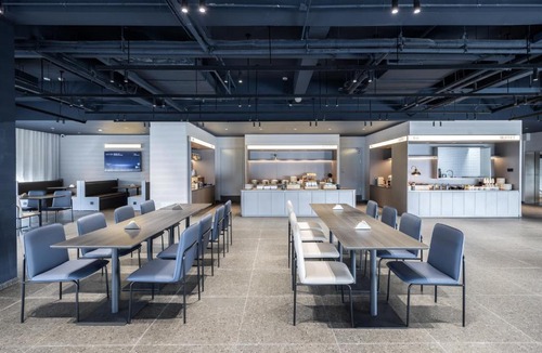 Yu Hua Tai Hotel | Atour Light Hotel Nanjing South Railway Station North Square