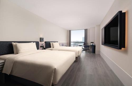 Qinhuai Qu Hotel | Atour Light Hotel Nanjing North Station Biomedical Valley