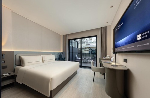 Tianhe Center Hotel | Atour Light Hotel Pazhou Convention and Exhibition Center Taikoo Hui Zhengjia Plaza Guangzhou