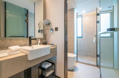 Baoshan Hotel | Atour Light Hotel Shanghai Xinjiangwancheng Fudan University