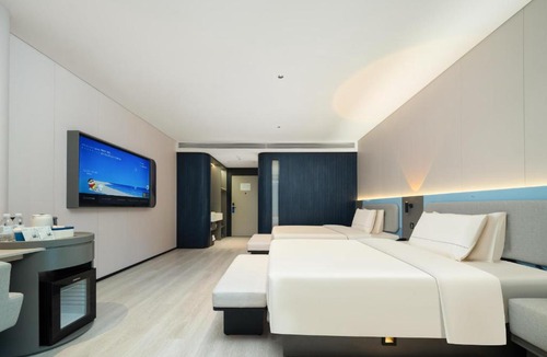 Longhua District Hotel | Atour Light Hotel Shenzhen North Station One Avenue