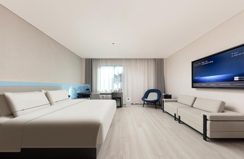 Optics Valley Hotel | Atour Light Hotel Wuhan Optics Valley Square Subway Station