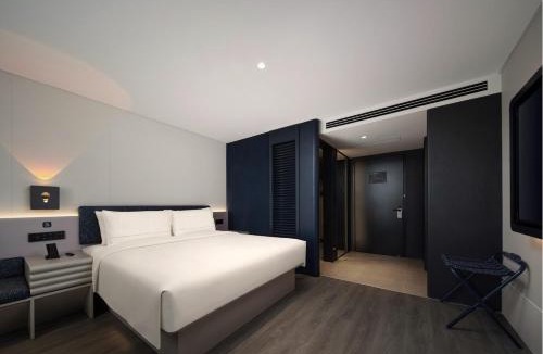 Xincheng Hotel | Atour Light Hotel Xi'an Bell and Drum Tower Wulukou Metro Station