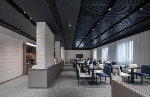 Quan Shan Hotel | Atour Light Hotel Xuzhou Pengcheng Square People Square Metro Station