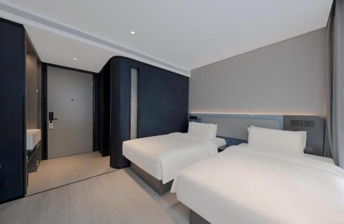 Yanji Hotel | Atour Light Hotel Yanji Department Store West Market