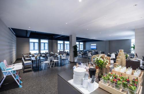 Yining Hotel | Atour Light Hotel Yining State Museum Culture Road