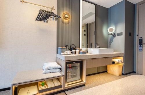 Baohe Hotel | Atour S Hotel Jinxiu Avenue Binhu Exhibition Center