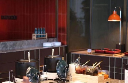 Jiangbei District Hotel | Atour S Hotel Ningbo Binjiang Olympic Sports Center