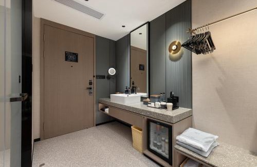Wuhan Hotel | Atour S Hotel West Square Wuhan Station