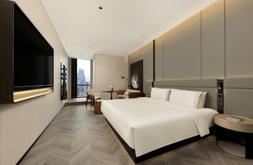 Qiao Kou Hotel | Atour S Hotel Wuhan Panoramic river views from Zhongshan Avenue Jianghan Road Pedestrian Street