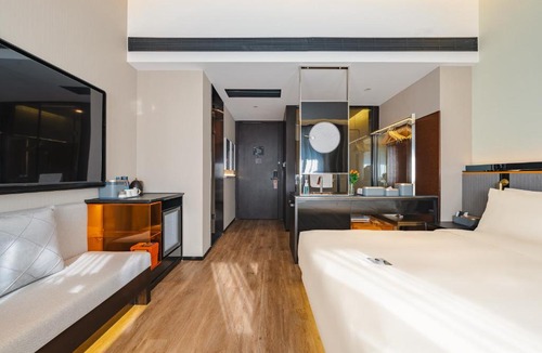 Liangxi District Hotel | Atour S Hotel Wuxi Nanchang Street