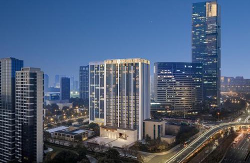 Zhengdong New Area Hotel | Atour S Hotel Zhengzhou High-Speed Rail East Station MixC