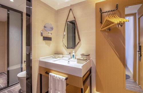 Shahekou Hotel | Atour X Hotel Dalian Xinghai Square Xi'an Road