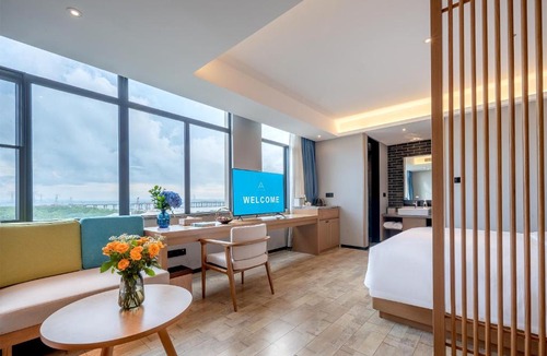 Bao'an Hotel | Atour X Hotel Shenzhen Bao'an Airport West Bay Mangrove