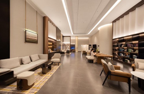 Zengcheng Hotel | Atour X Hotel Xintang South Station Zengcheng District