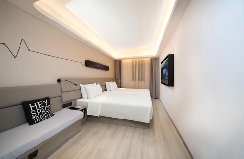 Zhuhai Gongbei Hotel | Atour X Hotel Zhuhai Gongbei Port Fuhuali