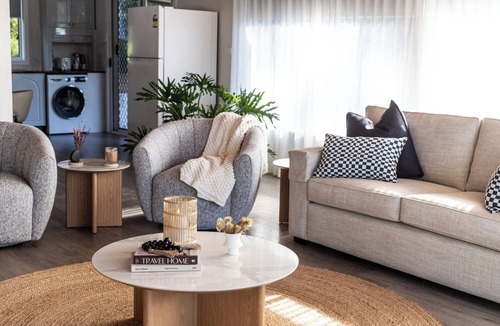 Austinmer Apartment | Austinmer Bush to Beach Retreat | EV Charger | Stylish & Serene