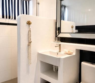 Avalon Beach House | Avalon Beach Cottage- The Islander
