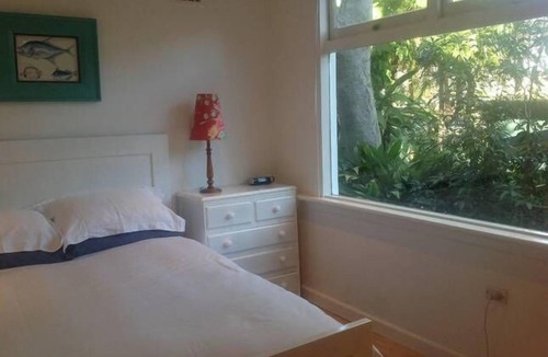 Avalon Beach Apartment | Avalon Central Holiday Apartment
