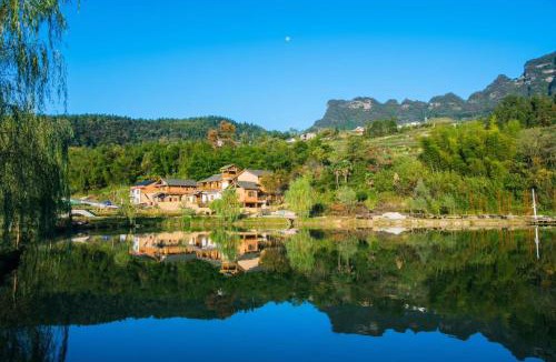 Chaqiyu House | Avatar Floating Mountain Homestay
