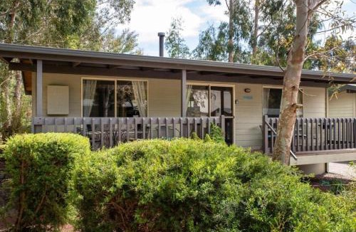 Halls Gap Hotel | Awonga Cottages