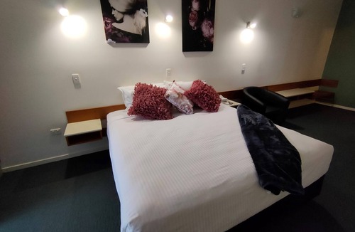 Ayr Hotel | Ayr Travellers Motel