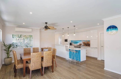 Eagle Bay House | Azzure on Waterville Close to central Dunsborough