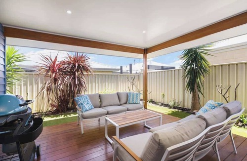 Eagle Bay House | Azzure on Waterville Close to central Dunsborough