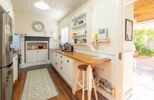 Devonport Cottage | Badger’s Inlet Devonport