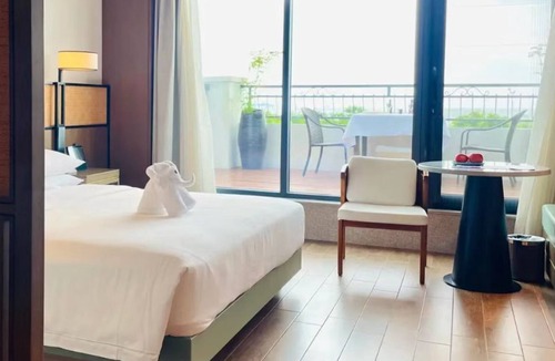 Yantai Hotel | bai na rui ting tian yue wan jiu dian