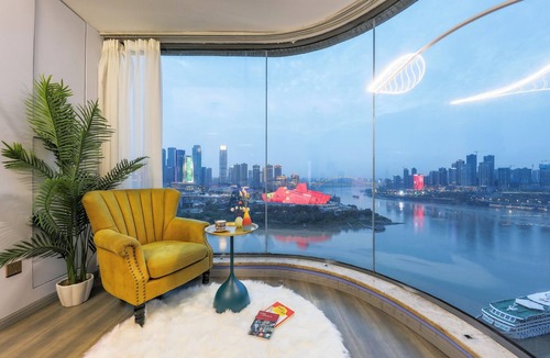 Yuzhong Apartment | Baihong Riverview Drone Show Apartment